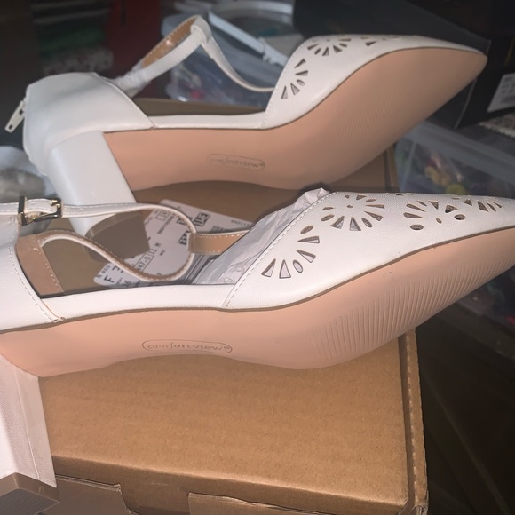 The Jacqueline Pump - Picture 5 of 6